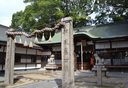 阿麻美許曾神社